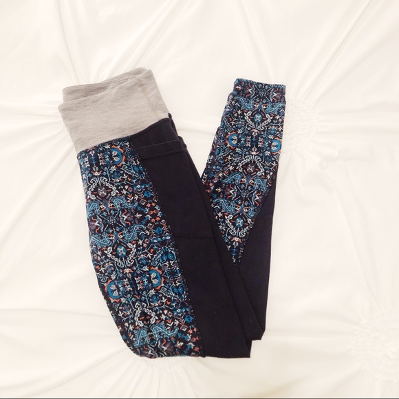 Athleta Pants - Athleta 7/8 Athletic Active Leggings